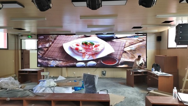 四川戶內(nèi)P2.5LED電子顯示屏 四川戶內(nèi)P2.5LED電子顯示屏