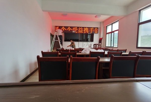 LED透明顯示屏