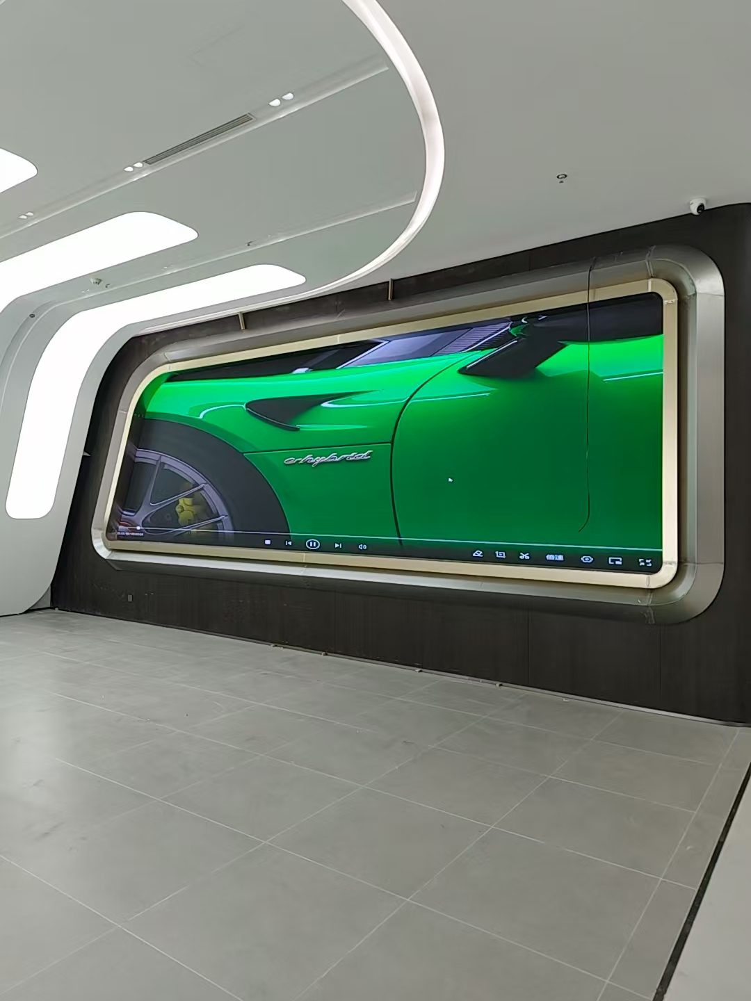 热烈祝贺成都灿雨科技P2小间距LED大屏幕成都奥迪豪车展示中心项目投入