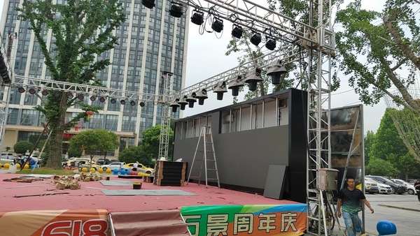 LED顯示屏 LED顯示屏